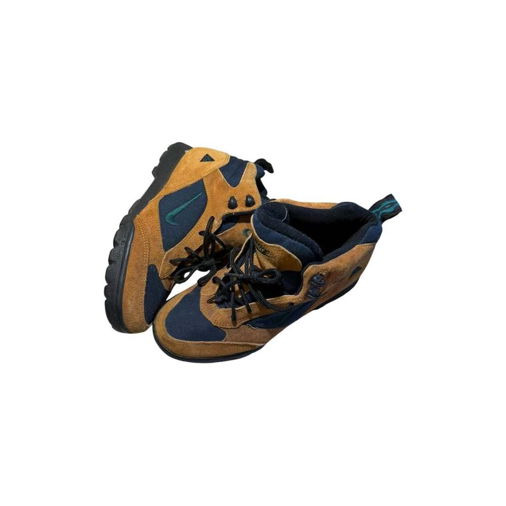 Nike ACG Vintage Hiking Boots Size 8.5 Brown Suede Trail Shoes